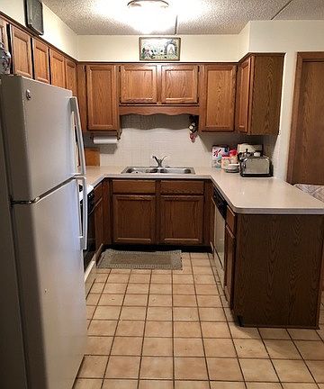 2nd image of 6460 W Belle Plaine Ave APT 309