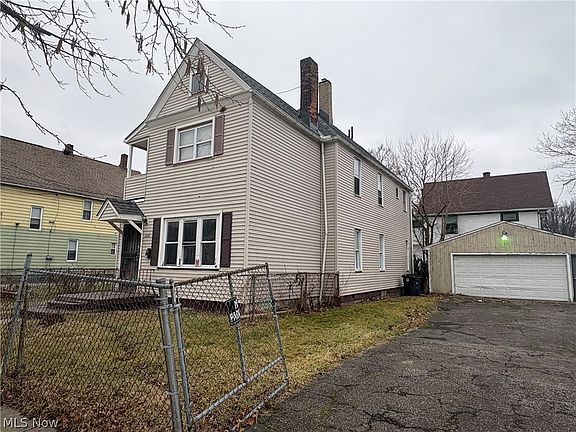 3rd image of 1214 E 74th St