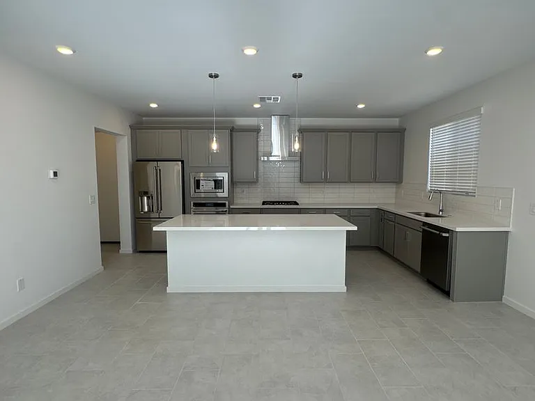 2442 W Maximo Way — Photo 6