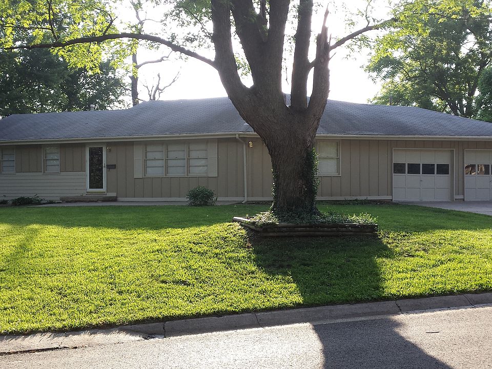 1st image of 4924 Hedges Ave