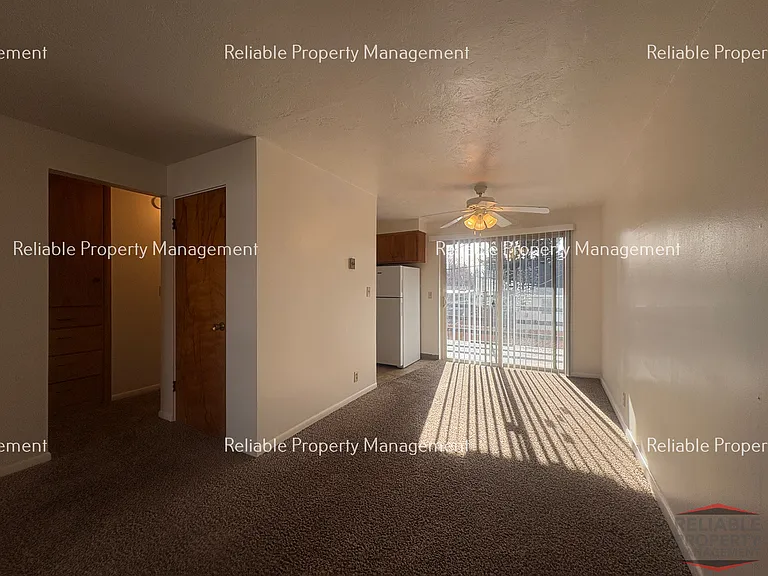 1052 Garfield St #1052 — Photo 5