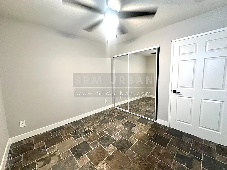 959 Vine St #2 — Photo 8