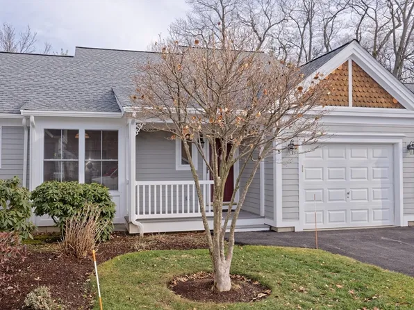 8 Whispering Brook Rd Unit 8, Marlborough, MA 01752