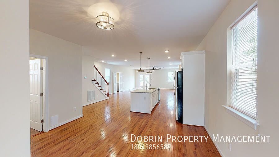 1st image of 808.5 W Clay St
