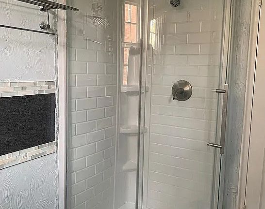 3rd image of 672 Franklin Pl APT A