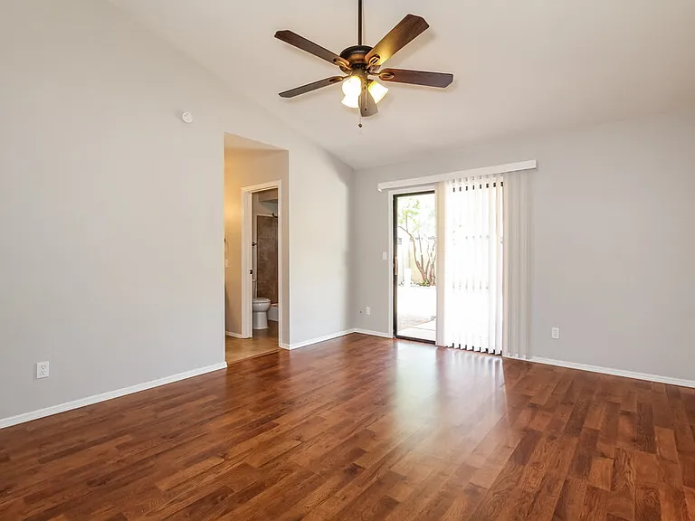 5215 W Diana Ave — Photo 7
