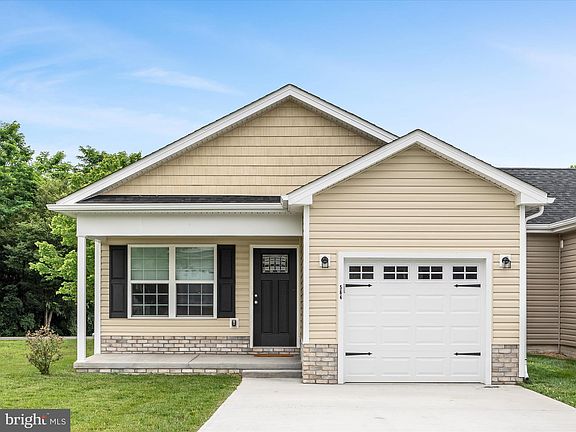 2nd image of 564 Great Oak Ct