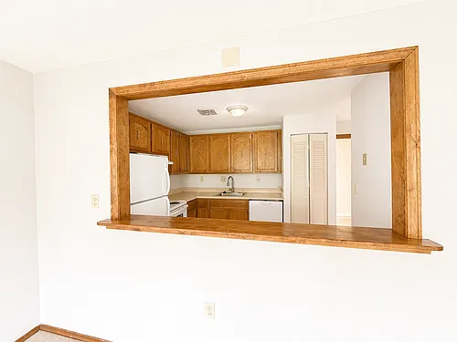 200 Laura Ln #B9 Photo 1