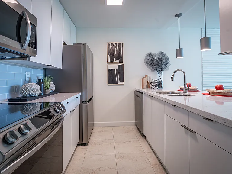 1550 Brickell Avenue — Photo 14