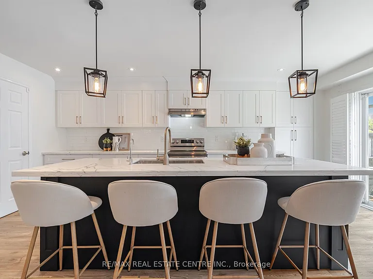 996 Savoline Blvd — Photo 10