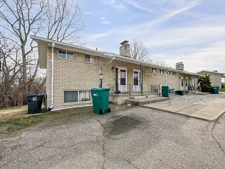 149 Huronview Ct — Photo 17