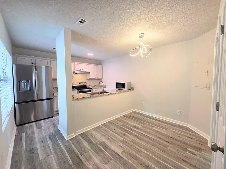 2301 W Michigan Ave #21 — Photo 8
