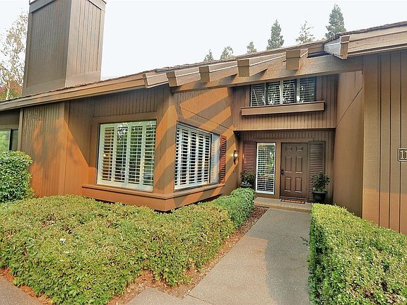 Front view of 11450 Coloma Rd.