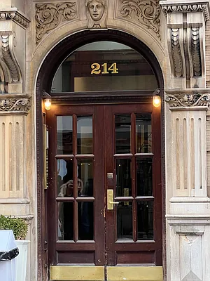 Sold by Compass | media 20