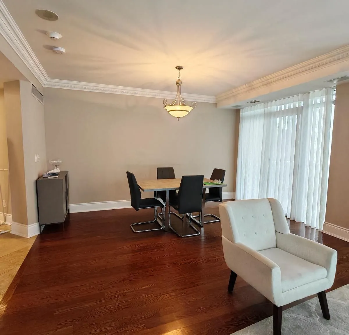 3 bed, $10,500 — Photo 3