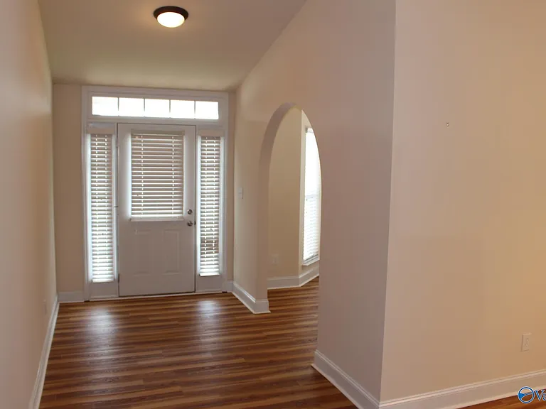 103 Glen View Dr — Photo 8