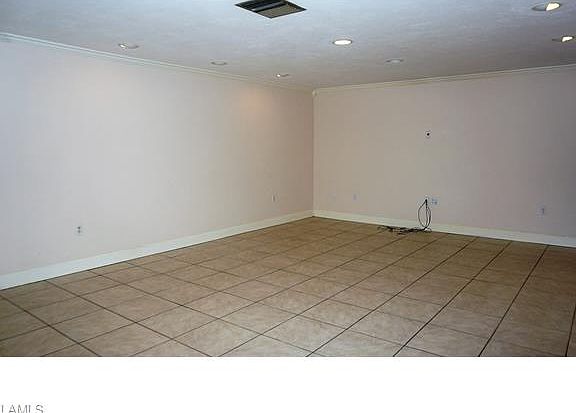 5th image of 1357 Oaklawn Ct