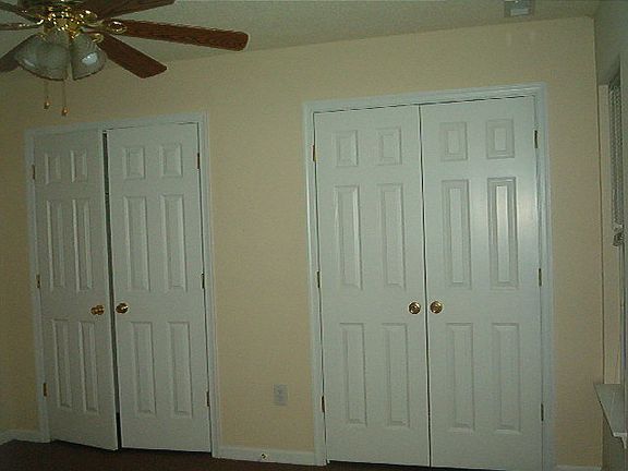3rd image of 118 Sutton Dr