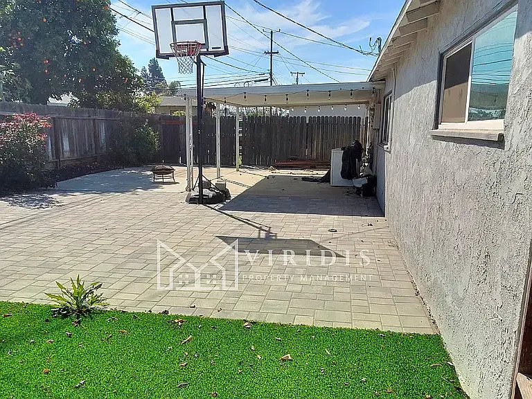 2312 Castro Ln — Photo 11