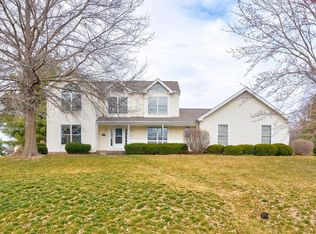 2669 Becky Thatcher Rd, Muscatine, IA 52761