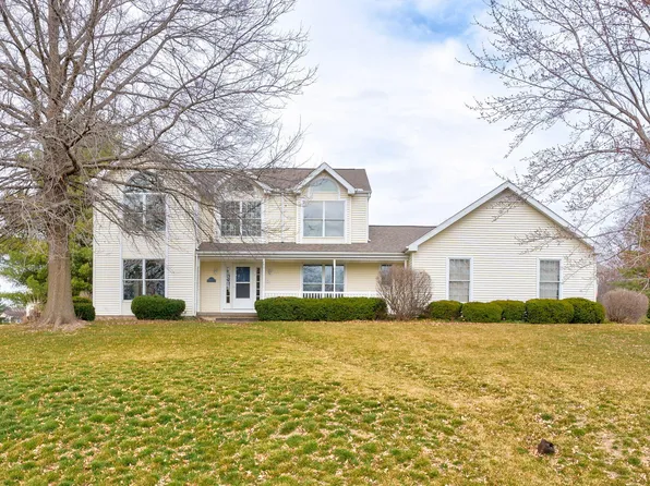 2669 Becky Thatcher Rd, Muscatine, IA 52761