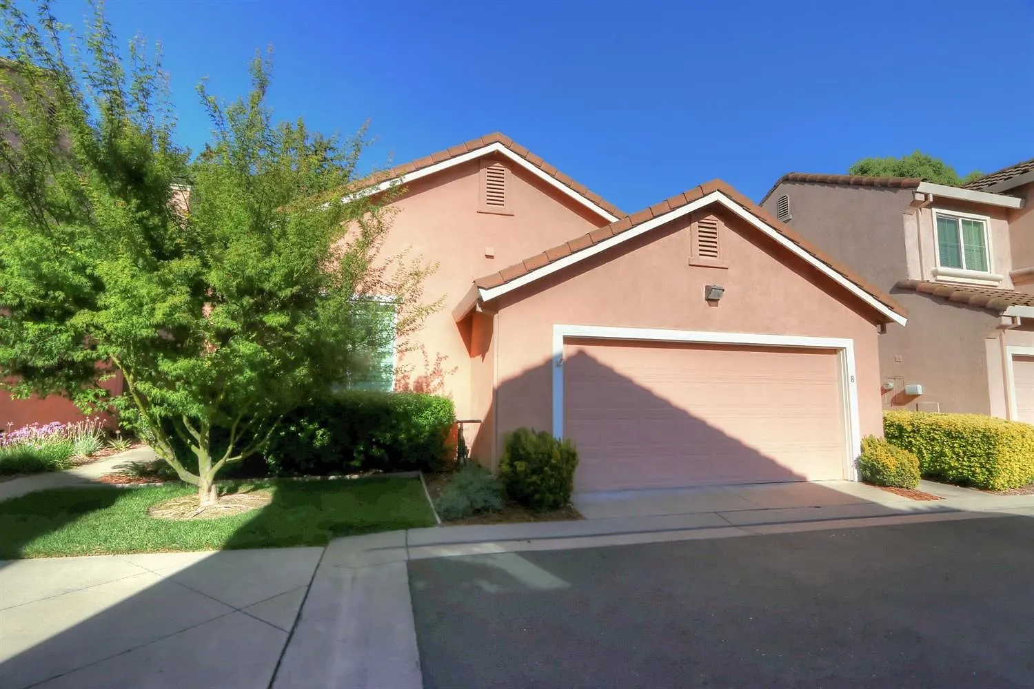 8 Tuscany Ct photo 1