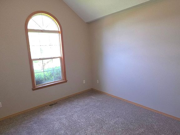 3rd image of 3878 S Keystone Ave