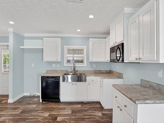 3rd image of 12415 Thonotosassa Rd #101