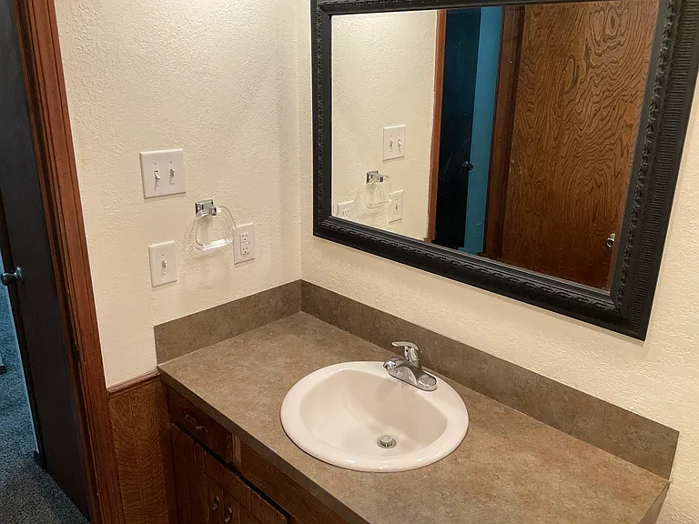1106 Hillside Dr — Photo 13