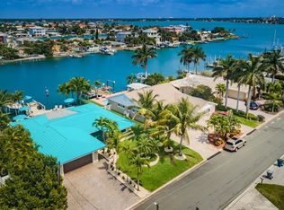 11265 4th St E, Treasure Island, FL 33706