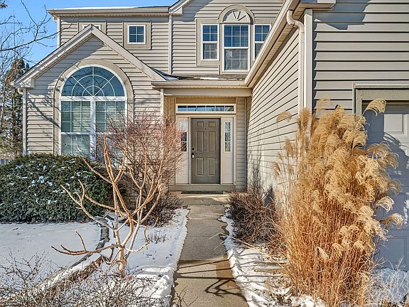 3rd image of 1817 Burshire Ct