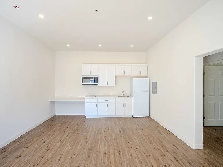 300 Main St #209 — Photo 7