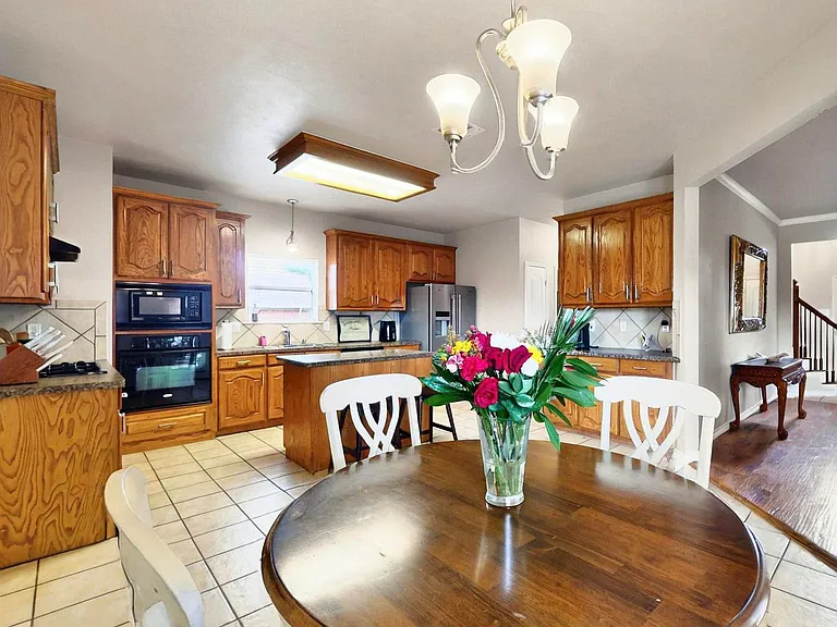 1236 Blue Brook Dr — Photo 19