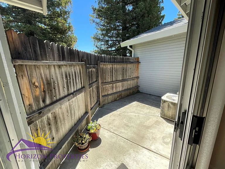 4269 Taylor St — Photo 30