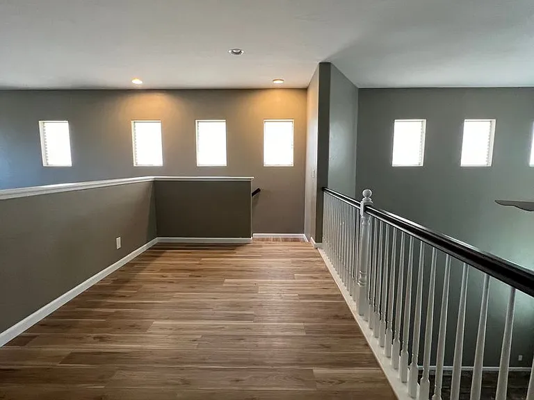 3156 N Applegate Ave — Photo 17