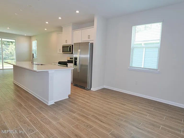 308 Spruce Hill Point — Photo 1
