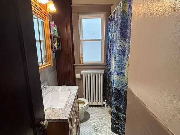 4th image of 32 Norwood Ave APT 1