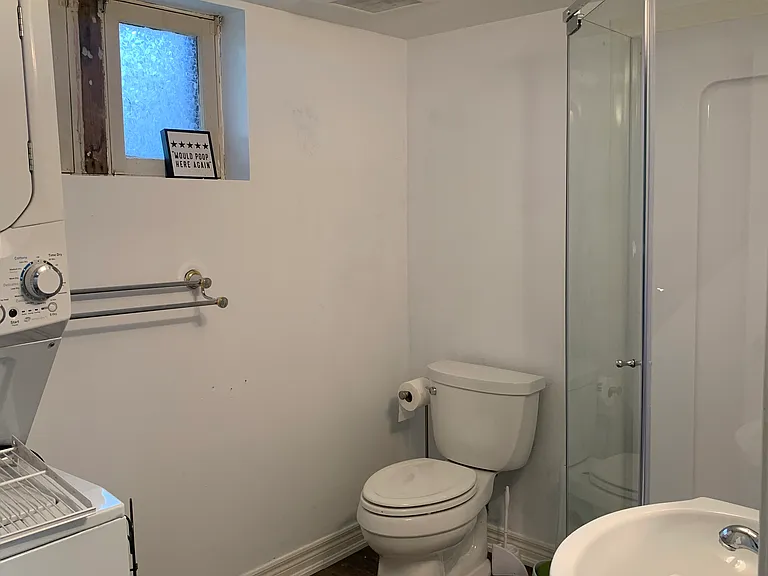 110 Elgin St — Photo 7