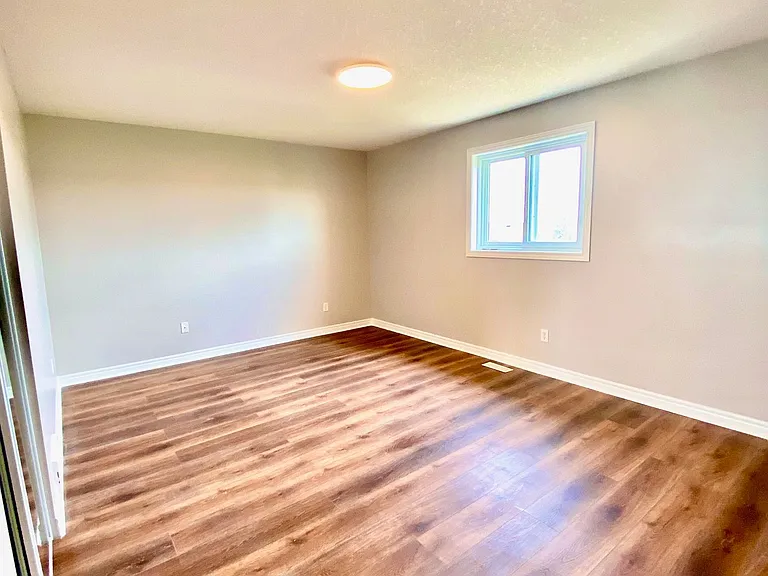 138 Apple Ridge Dr #UPPER — Photo 19