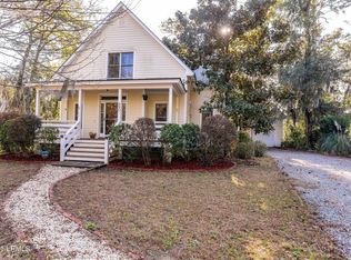 890 Magnolia Bluff Cir, Beaufort, SC 29902