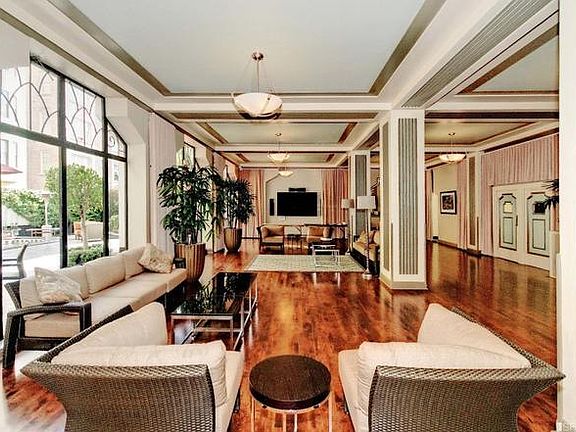 3rd image of 631 Ofarrell St APT 1405