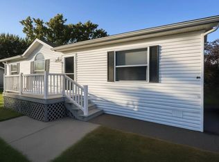 5713 Cabot Dr, New Brighton, MN 55112