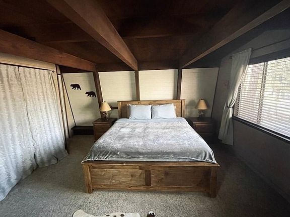 5th image of 2248 Manzanita Ln