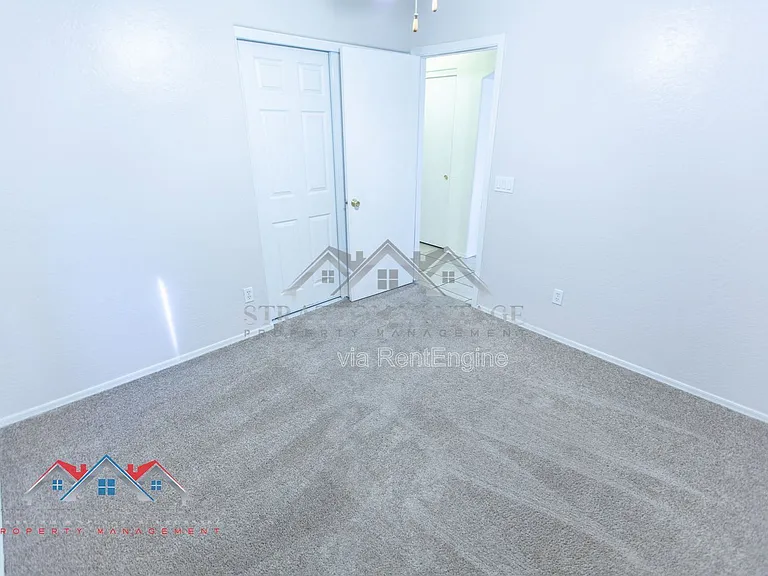 11801 W Paradise Dr — Photo 23