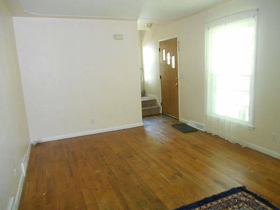 5th image of 1515 Herrick Ave NE