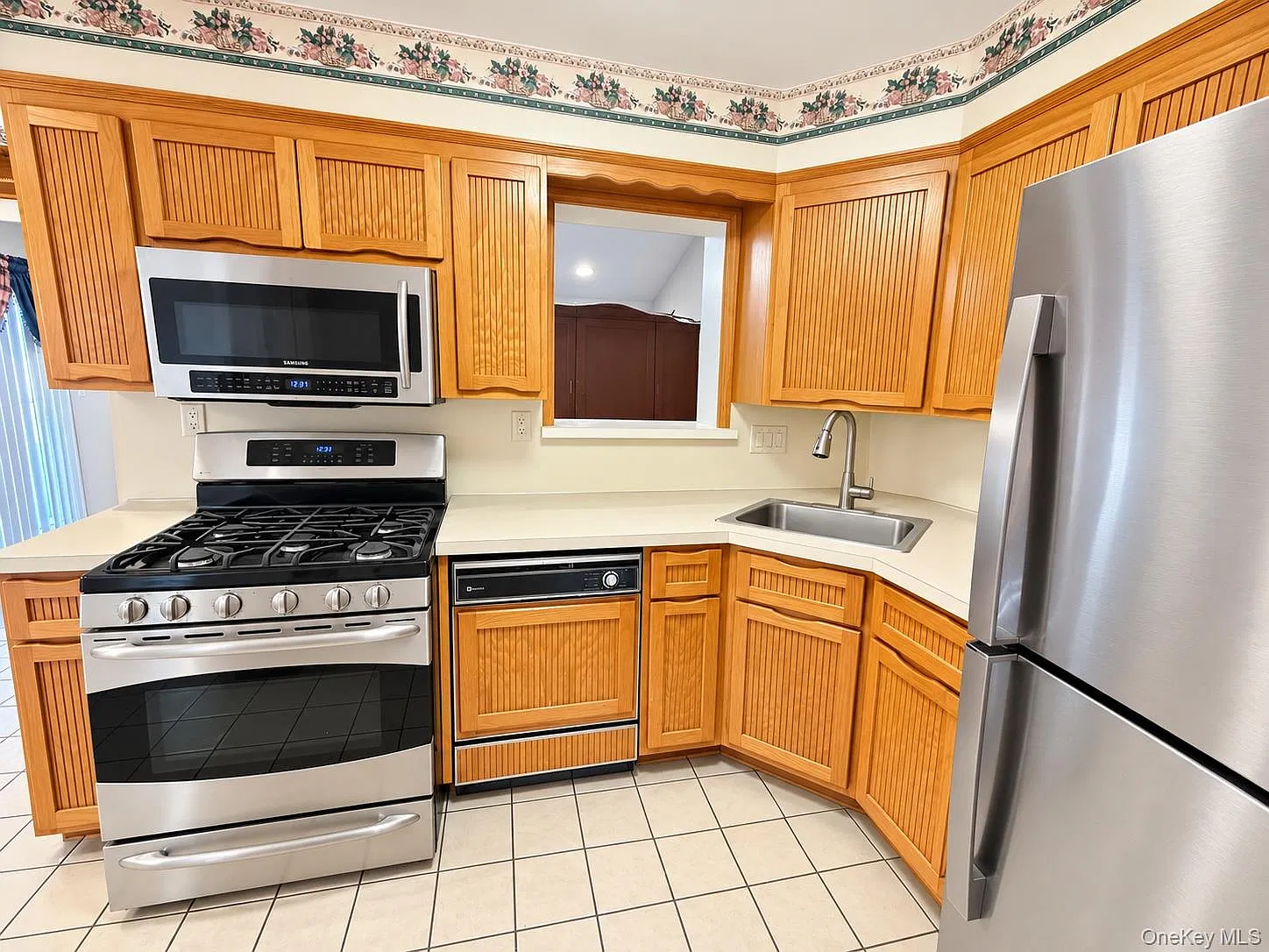 4 bed, 2.0 bath, 1194 sqft, $5,000 — Photo 4