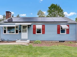 28 Brookside Cir, Wethersfield, CT 06109