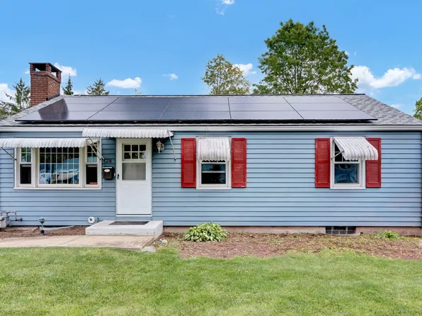 28 Brookside Circle, Wethersfield, CT 06107