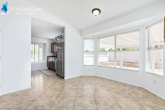 3 bed, 2.0 bath, 1236 sqft, $2,500 — Photo 3