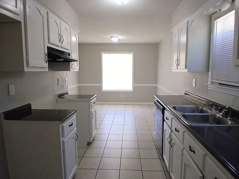 5962 Whisper Valley Dr — Photo 4